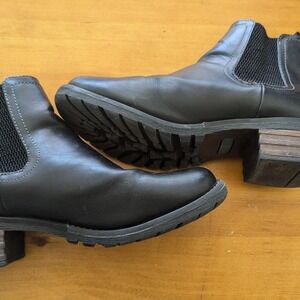 Eastland‎ Jasmine black leather Chelsea boots with slight heel size 9